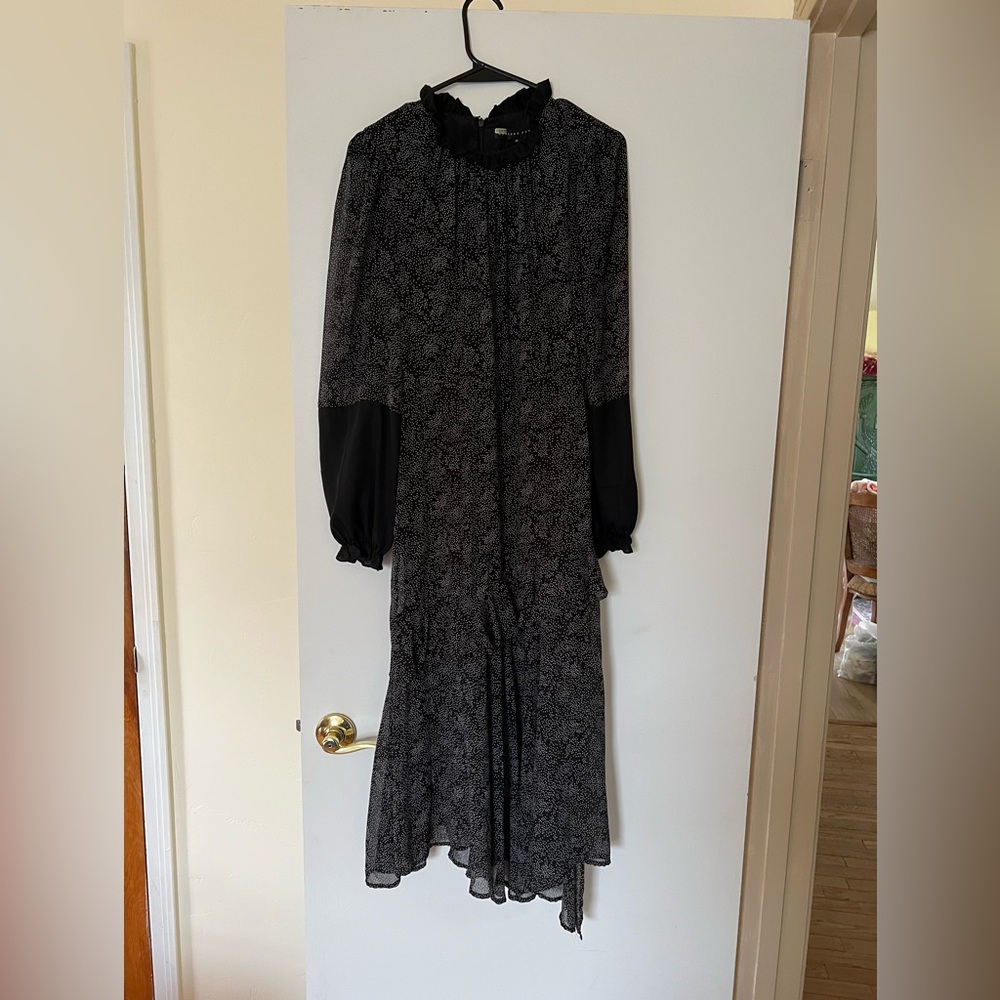 Endless Rose Black and White Long Sleeve Dress